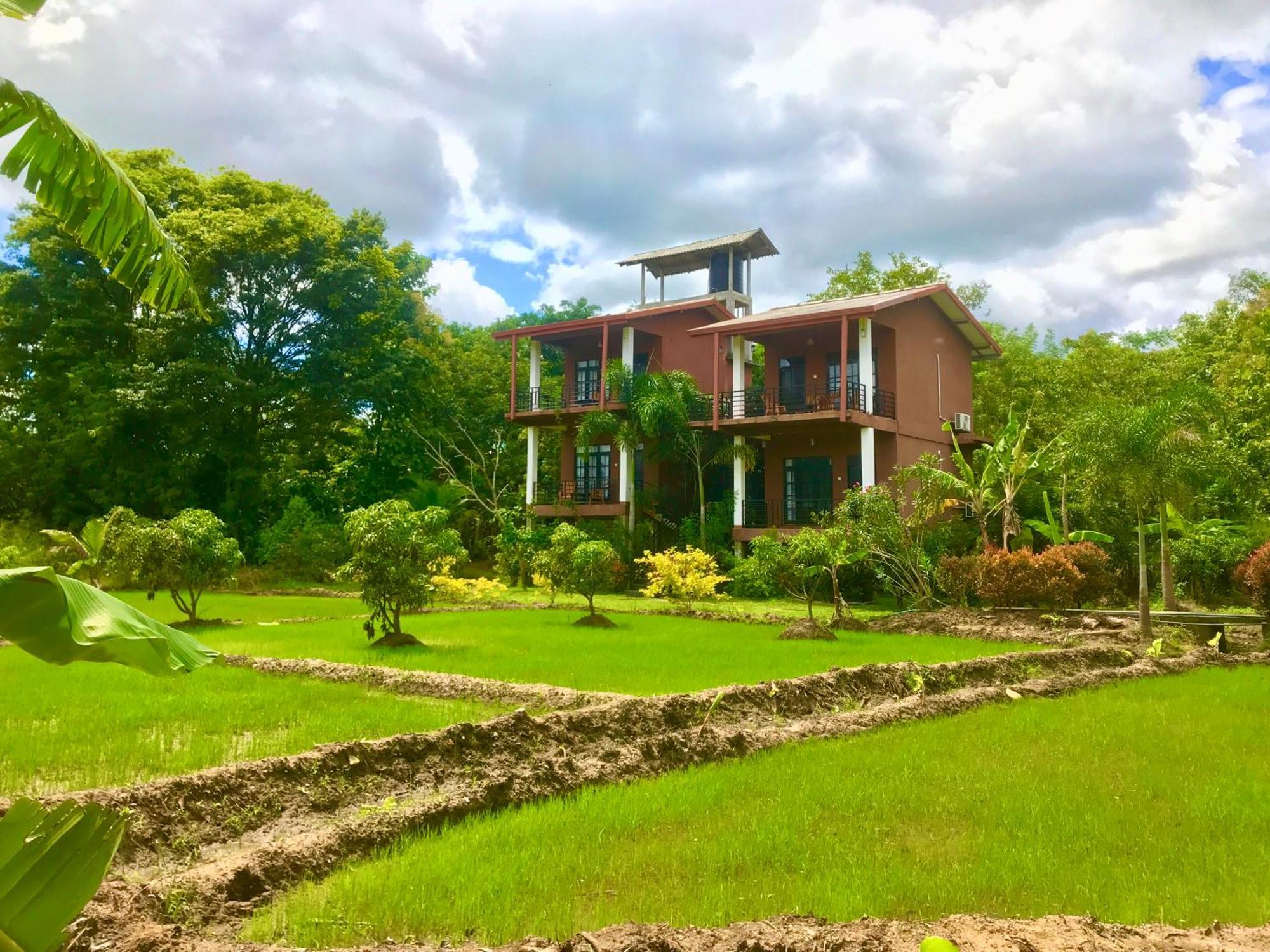 Darshani Lodge Сігірія Екстер'єр фото